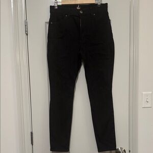 Lee Women’s Ultra Lux Comfort Black Skinny Jean with Ever Fit